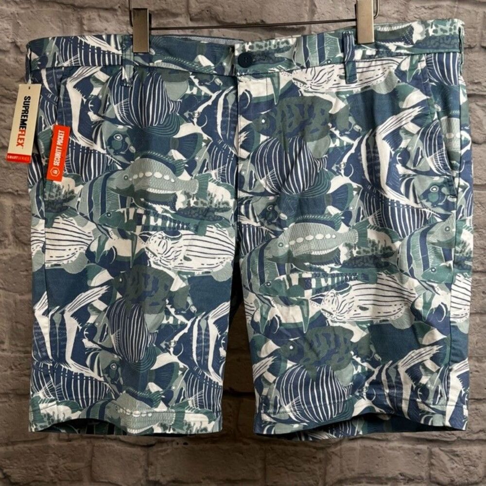 Dockers Ultimate Short Mens Size 42 Supreme Flex Blue Fish Camo NWT